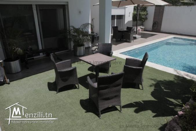 A Vendre villa s5 avec piscine et jardin à La Marsa