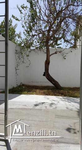 A Louer appartement s2 avec jardin à Gammarth