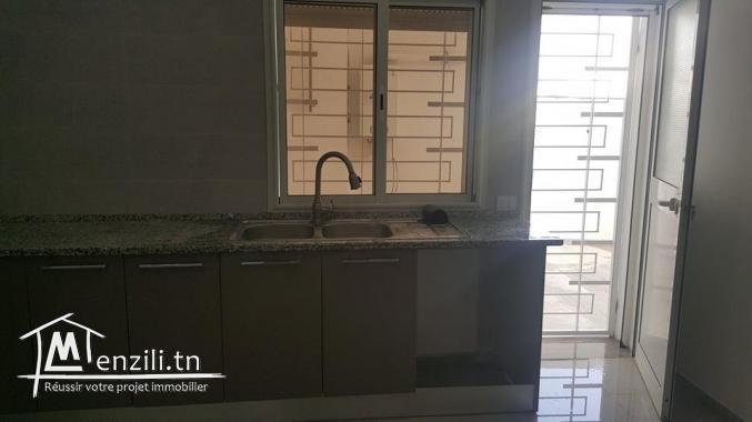 A Louer appartement s2 avec jardin à Gammarth