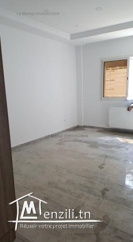 A Louer appartement s2 avec jardin à Gammarth