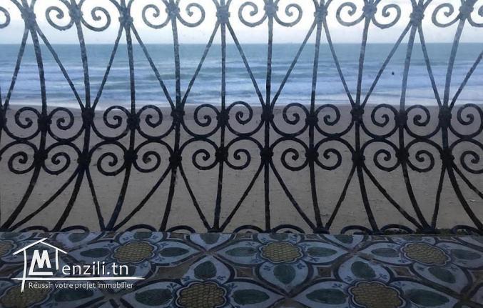 A Louer duplex meublé pieds dans l'eau à Marsa Cube