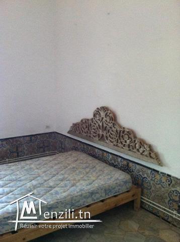 A Louer un rdc s2 meublé pieds dans l'eau à Marsa Cube