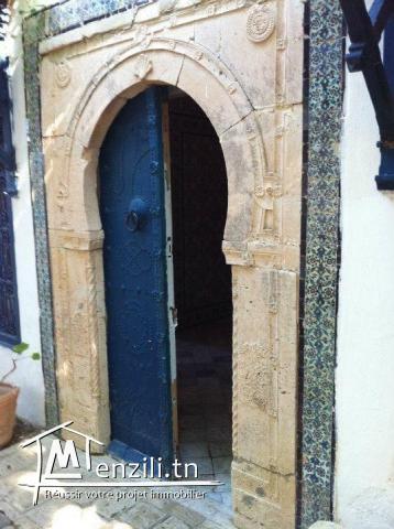 A Louer un rdc s2 meublé pieds dans l'eau à Marsa Cube