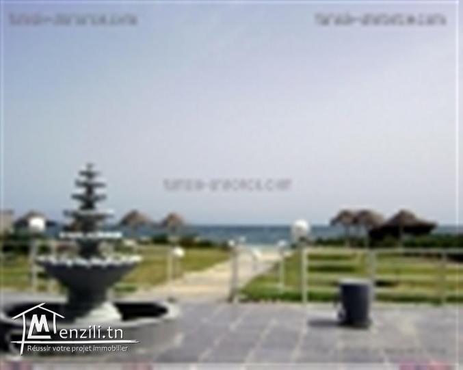 beau studio meublé pieds dans l'eau zone kantaoui-sousse