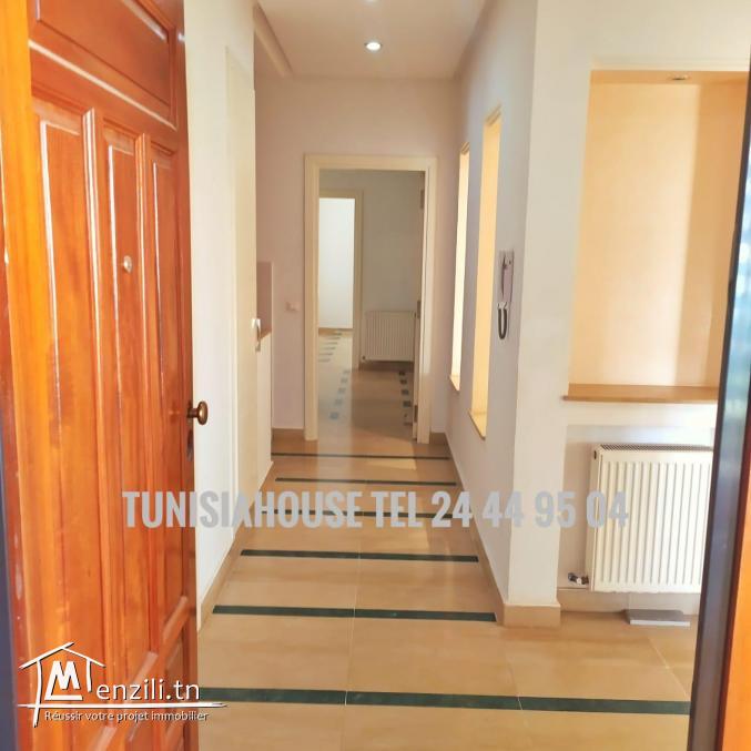 Etage de villa s+3 de 170m² a la marsa