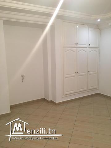 Maison de 2 étages à Kelibia