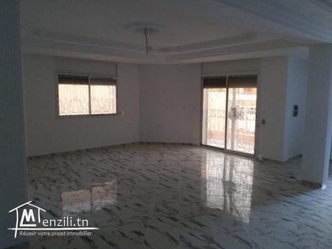 A vendre une villa à oued ellil manouba
