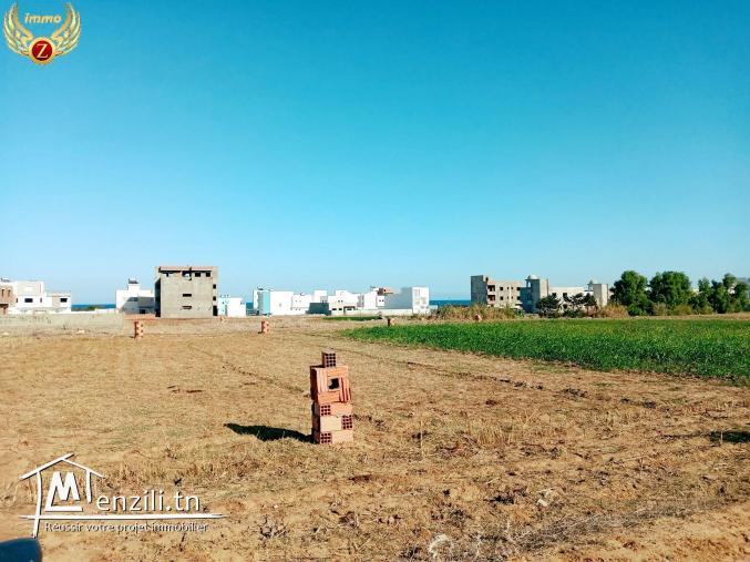 terrain a vendre 4 éme posstion  de la plage zahra