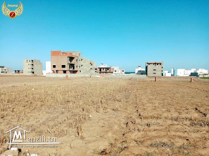 terrain a vendre 4 éme posstion  de la plage zahra