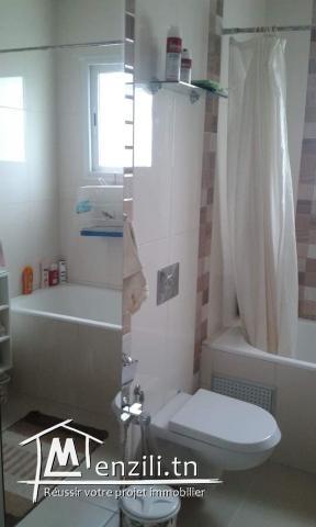 A VENDRE: Appartement S+2