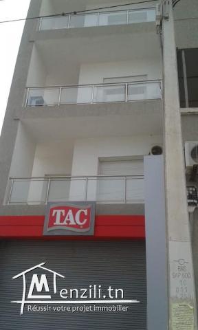 A VENDRE: Appartement S+2