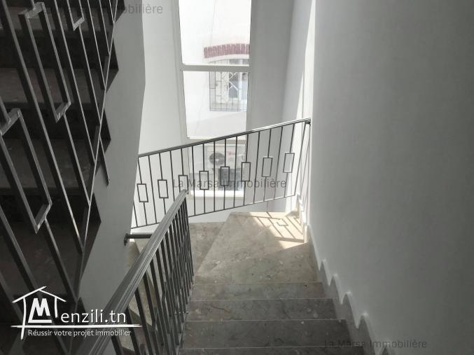 A Louer appartement s1 au cœur de Marsa Ville