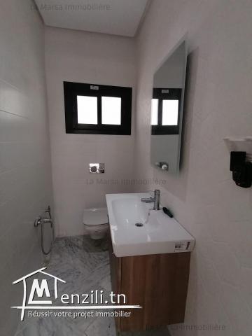 A Vendre villa s4 avec piscine et jardin à La Soukra