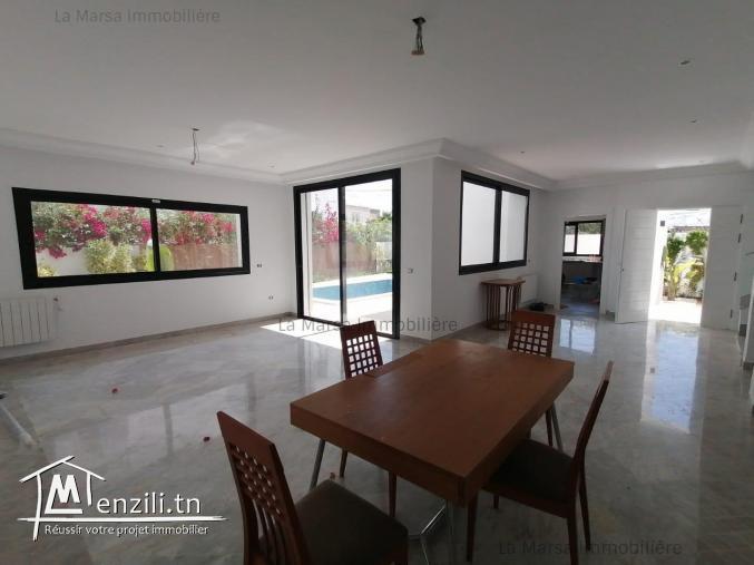 A Vendre villa s4 avec piscine et jardin à La Soukra
