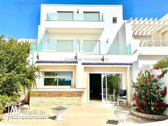 A Louer triplex s3 avec jardin à Gammarth