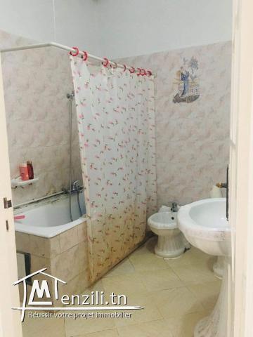 منزل للبيع بحي الزهور ذو طابقين