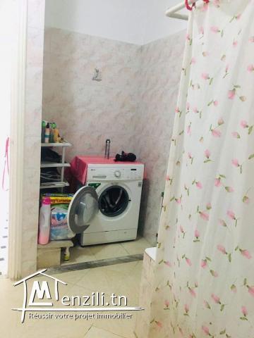 منزل للبيع بحي الزهور ذو طابقين