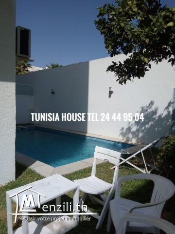 Duplex avec piscine La Marsa