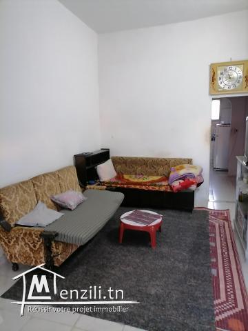 Ancienne maison et studio sûr un grand terrain 2km à sfax