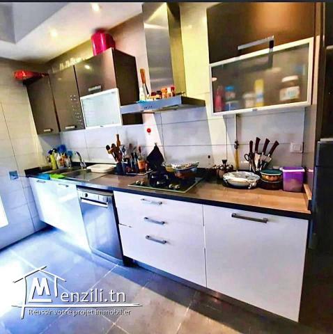 A Vendre appartement s3 de 170m² à La Soukra