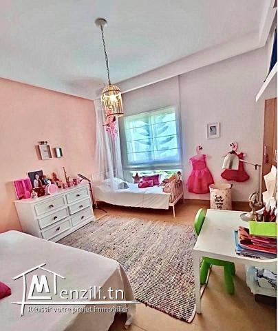 A Vendre appartement s3 de 170m² à La Soukra