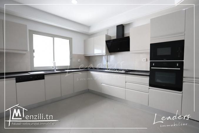 Vente d'un appartement s+2 haut standing   au Berge Du Lac2.