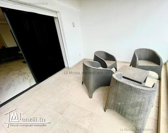 A Louer luxueux appartement s3 semi meublé à Marsa plage