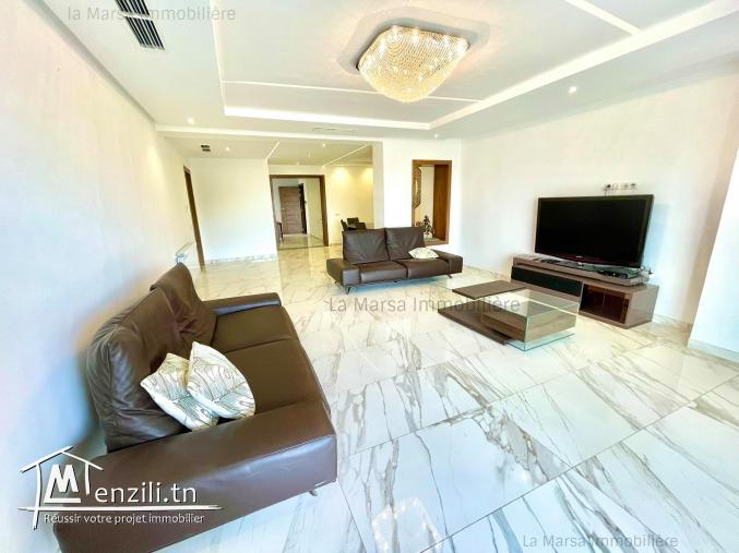 A Louer luxueux appartement s3 semi meublé à Marsa plage