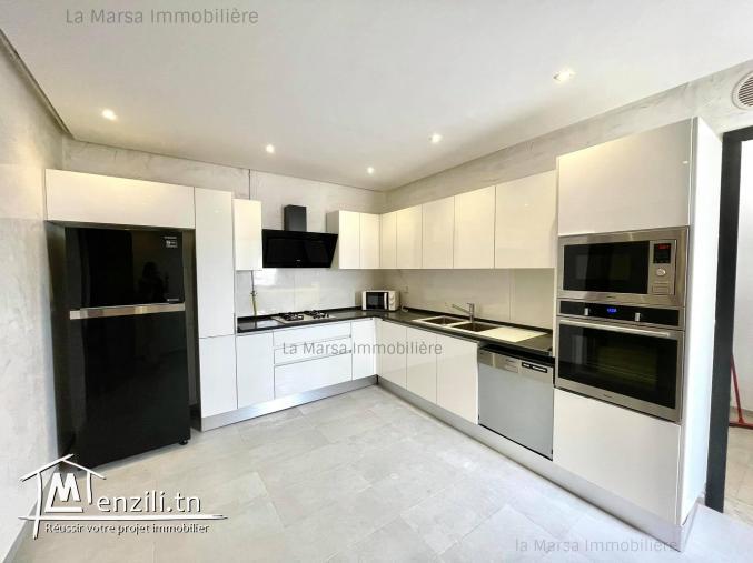 A Louer luxueux appartement s3 semi meublé à Marsa plage