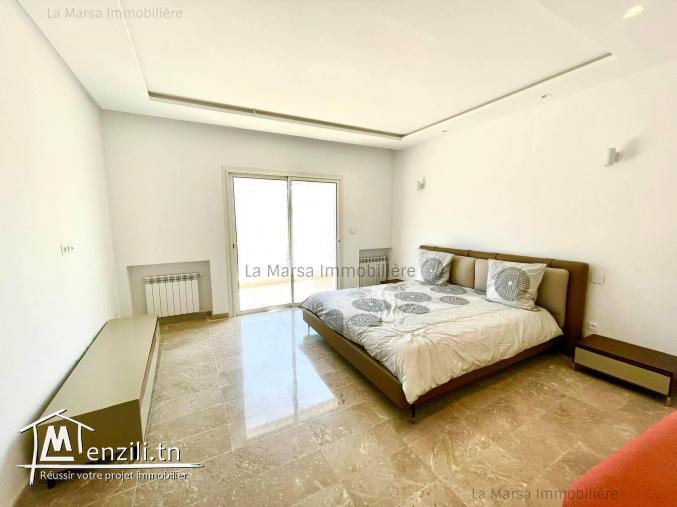 A Louer Triplex s3 avec piscine et jardin à Gammarth