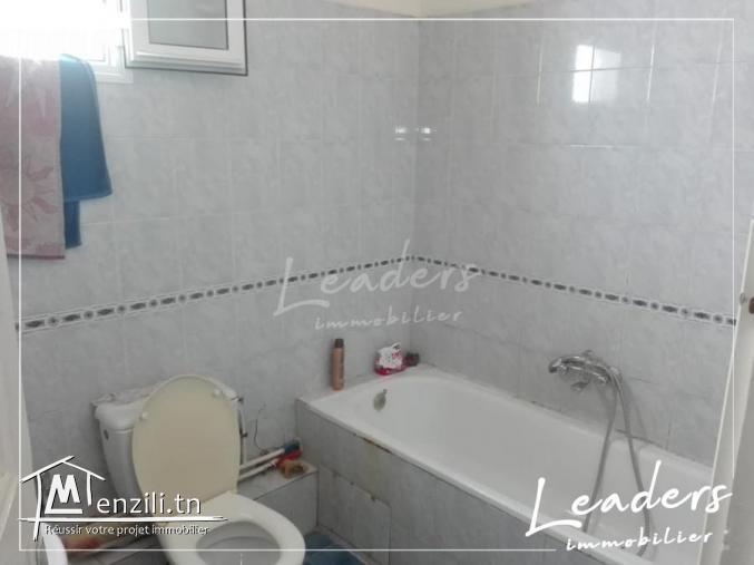 Un appartement en S+3 au 1er étage