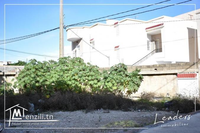 A vendre un magnifique terrain viabilisé à Ennkhilet ,Ariana./ 27 246 330