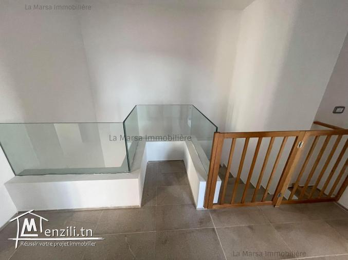 A Louer un duplex s4 avec jardin à La Marsa