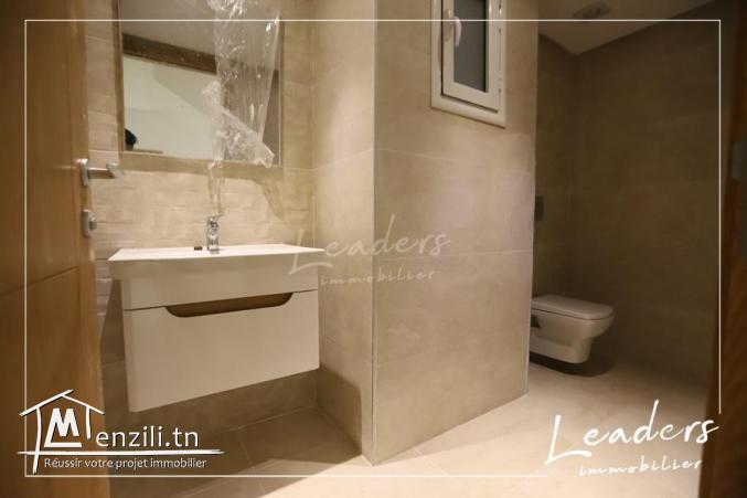 Vente un triplex haut standing  à Chotrana 1/ 27 246 330