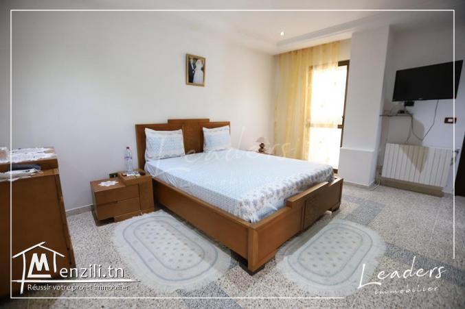 A vendre une luxueuse VILLA S+4 à la Soukra/ 27 246 330