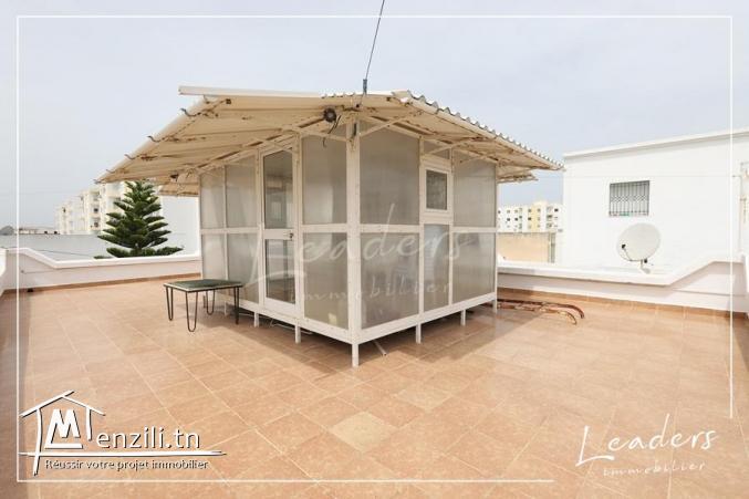 A vendre une luxueuse VILLA S+4 à la Soukra/ 27 246 330