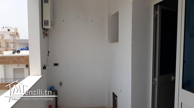 A louer etage de villa s+1