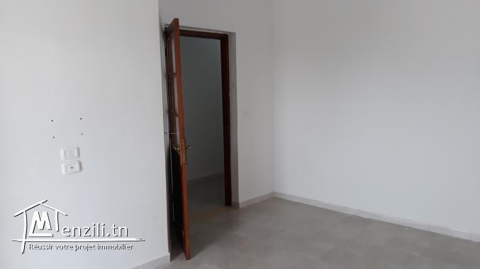 A louer etage de villa s+1