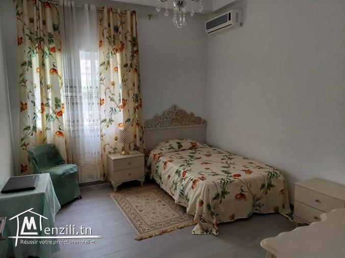 Superbe Appartement avec grand jardin à Chotrana 1