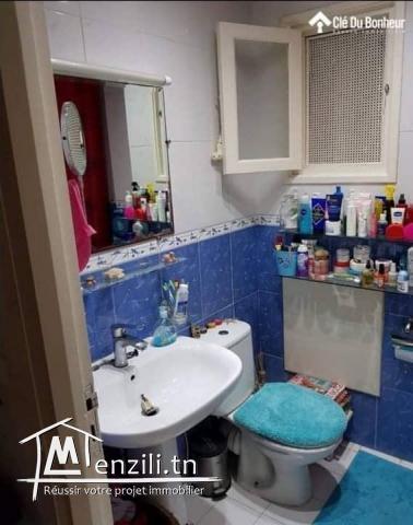 Appartement S+3 en bon état à l'aouina