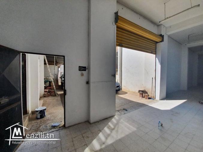 A louer local charguia 1 hauteur industrielle !