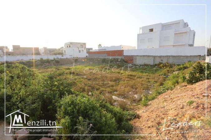 A vendre Un magnifique terrain à La Soukra / 27 246 329