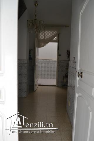 منزل ذو طابقين للبيع