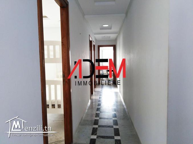 Appartement S2 meublé et avec abri voiture