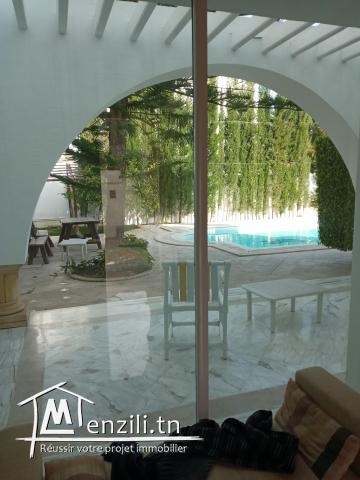 A vendre magnifique maison de 450 m2 dans station balnéaire proche de la mer