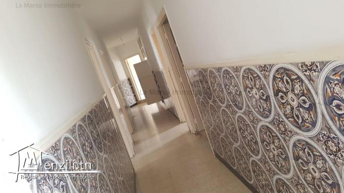 A Louer un étage s5 sur la route du relais, la Marsa