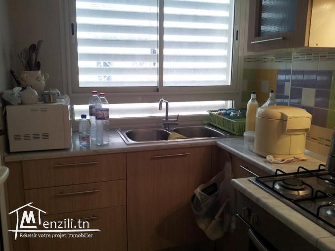 Sidi El Maharsi, dans une récente résidence, gardée 24h/24h, à 250 m de la plage