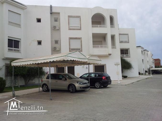 Sidi El Maharsi, dans une récente résidence, gardée 24h/24h, à 250 m de la plage