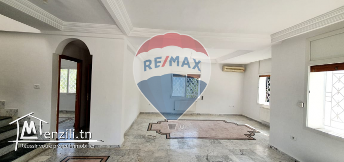 Villa dans une résidence privée à Gammarth Village