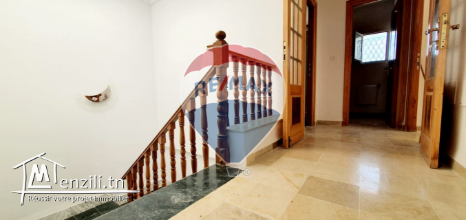 Villa dans une résidence privée à Gammarth Village